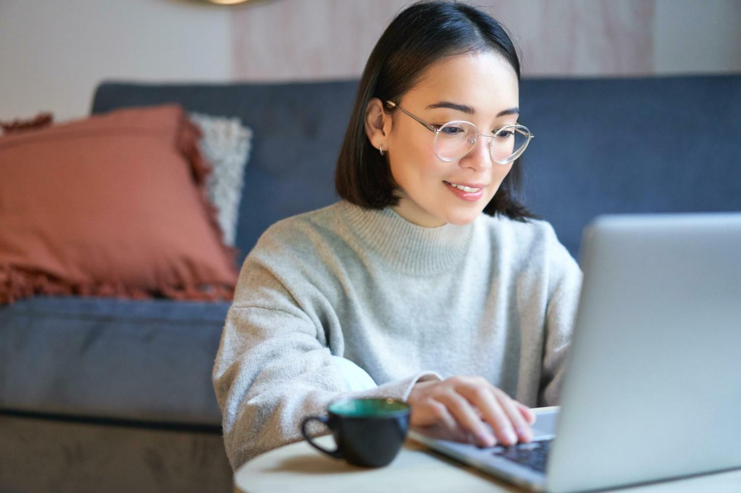 Professionelle Finanzanalyse am Arbeitsplatz mit modernen Tools und Datenvisualisierung